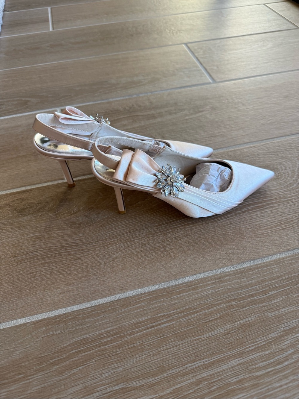 Pointed toe slingback pump - Picture 3 of 3